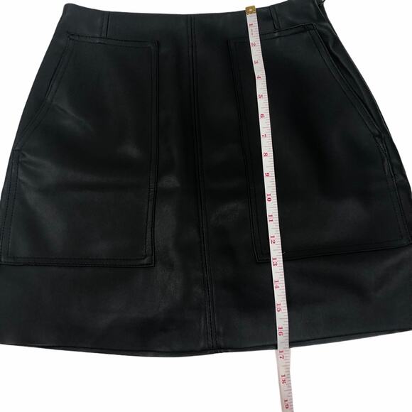 H&M black vegan Leather Skirt from - NWT size 6 - Picture 4 of 7